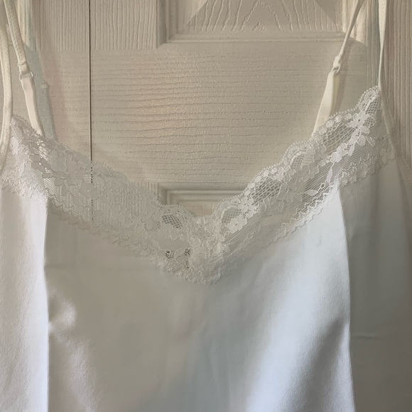 NWT White Camisole Tank Top w/lace detail - Picture 3 of 4